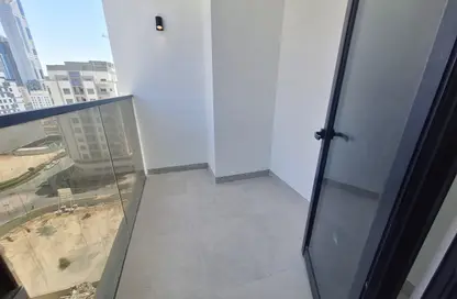 Apartment - 1 Bedroom - 2 Bathrooms for rent in Jumeirah Garden City - Al Satwa - Dubai