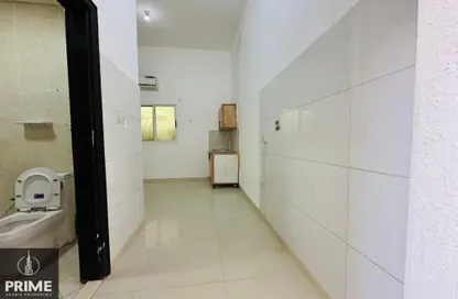 Apartment - Studio - 1 Bathroom for rent in Al Mushrif - Abu Dhabi