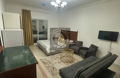 شقة - 1 حمام للايجار في مساكن كورنيش عجمان - طريق كورنيش عجمان - عجمان