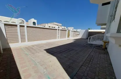 Villa - 5 Bedrooms - 6 Bathrooms for rent in Al Zaafaran - Al Khabisi - Al Ain