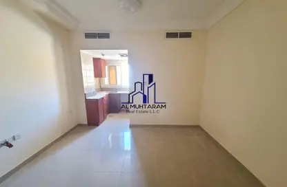 Apartment - Studio - 1 Bathroom for rent in Muwaileh Commercial - Sharjah