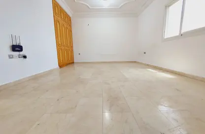 Apartment - Studio - 1 Bathroom for rent in Muroor Area - Abu Dhabi