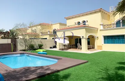 Villa - 4 Bedrooms - 5 Bathrooms for rent in Legacy - Jumeirah Park - Dubai
