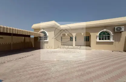 Villa - 4 Bedrooms - 4 Bathrooms for rent in Al Dhait South - Al Dhait - Ras Al Khaimah