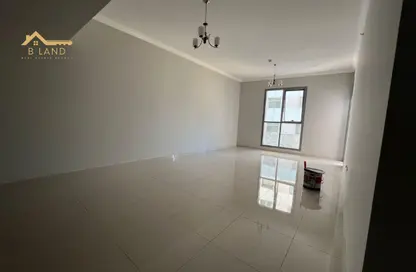 Apartment - 2 Bedrooms - 3 Bathrooms for rent in Al Khan Corniche - Al Khan - Sharjah