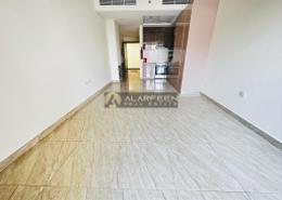 Empty Room image for: Studio - 1 bathroom for rent in Samana Greens - Arjan - Dubai, Image 1