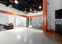 صورةموقف سيارات لـ: محل للكراء في المركز الأوروبي  للأعمال - مجمع دبي للإستثمار - دبي, صورة 1