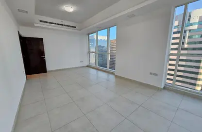 Apartment - 2 Bedrooms - 2 Bathrooms for rent in Al Darmaki Building 1162 - Hamdan Street - Abu Dhabi