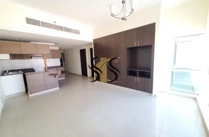 Apartment - 1 Bedroom - 2 Bathrooms for rent in Bin Khalid Building - Al Barsha 1 - Al Barsha - Dubai