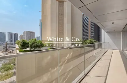 Apartment - 1 Bedroom - 1 Bathroom for rent in Boulevard Point - Downtown Dubai - Dubai