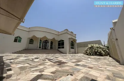 Outdoor House image for: Villa - 2 Bedrooms - 3 Bathrooms for rent in Al Jazirah Al Hamra - Ras Al Khaimah, Image 1