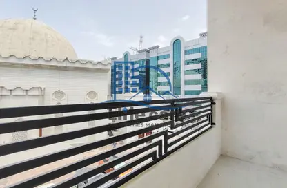 شقة - 3 غرف نوم - 4 حمامات للايجار في شارع النجدة - أبوظبي