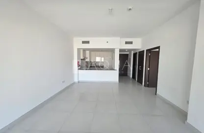 شقة - غرفة نوم - 2 حمامات للايجار في مبنى ربدان - موتور سيتي - دبي