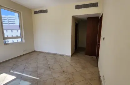 Apartment - 2 Bedrooms - 3 Bathrooms for rent in Shakespeare Circus 2 - Shakespeare Circus - Motor City - Dubai