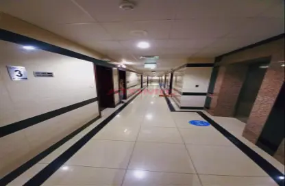 صورة لـ ردهة-ممر شقة - غرفة نوم - 2 حمامات للايجار في منطقة مركز الأعمال - المدينة الدولية - دبي ، صورة رقم 1