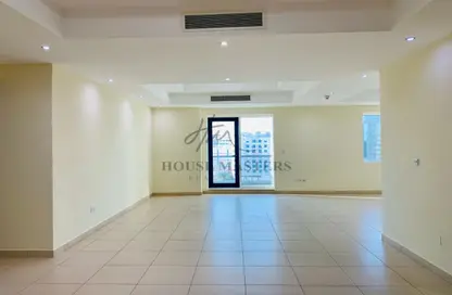 Apartment - 3 Bedrooms - 4 Bathrooms for rent in Bin Hendi Tower - Mankhool - Bur Dubai - Dubai