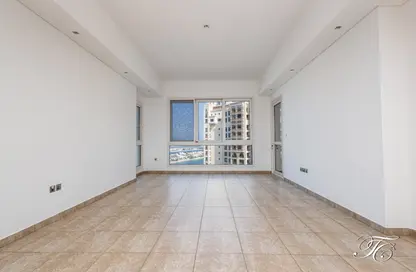 شقة - 2 غرف نوم - 3 حمامات للايجار في مساكن المارينا 6 - مساكن المارينا - نخلة جميرا - دبي شقة - 2 غرف نوم - 3 حمامات للايجار في مساكن المارينا 6 - مساكن المارينا - نخلة جميرا - دبي