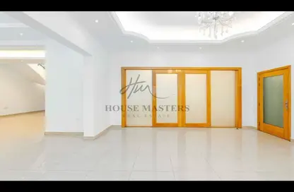 Empty Room image for: Villa - 5 Bedrooms - 6 Bathrooms for rent in Abu Hail - Deira - Dubai, Image 1