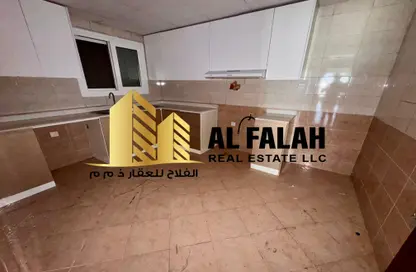 شقة - 2 غرف نوم - 2 حمامات للايجار في شارع التعاون - التعاون - الشارقة