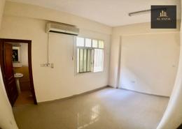 صورةغرفة فارغة لـ: شقة - 2 غرف نوم - 2 حمامات للكراء في النيادات - العين, صورة 1