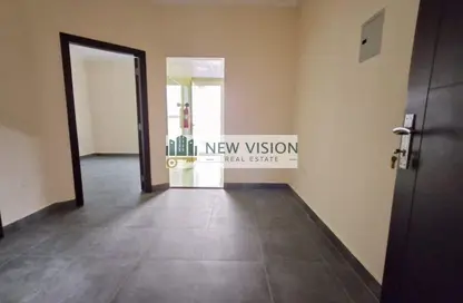 شقة - غرفة نوم - 1 حمام للايجار في بناء النباعة - النبعة - الشرق - الشارقة