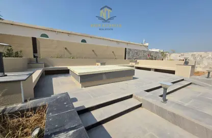 فيلا - 6 غرف نوم - 8 حمامات للبيع في الضاحية 3بي - النوف - الشارقة