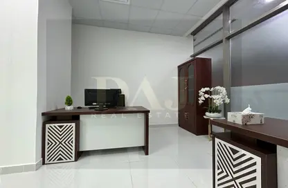 Office Space - Studio - 1 Bathroom for rent in Red Avenue - Al Garhoud - Dubai