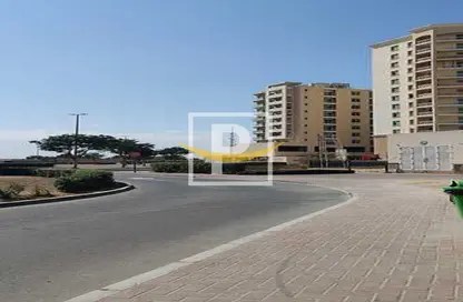 Apartment - 1 Bedroom - 2 Bathrooms for sale in Mazaya 3 - Queue Point - Dubai Land - Dubai