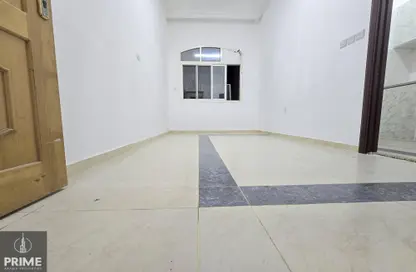Apartment - Studio - 1 Bathroom for rent in Al Muroor Building - Sultan Bin Zayed the First Street - Muroor Area - Abu Dhabi