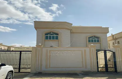 Villa - 5 Bedrooms - 6 Bathrooms for sale in Shakhbout City - Abu Dhabi