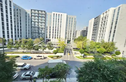 شقة - غرفة نوم - 2 حمامات للايجار في إيست فييليدج - الجادة - الشارقة