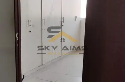 Office Space - Studio - 2 Bathrooms for rent in Al Muraqqabat 596 - Al Muraqqabat - Deira - Dubai