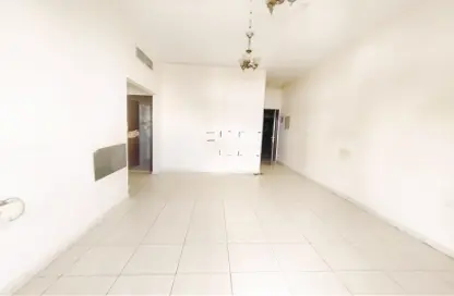 Empty Room image for: Apartment - 1 Bedroom - 1 Bathroom for rent in Muwaileh 3 Building - Muwaileh - Sharjah, Image 1