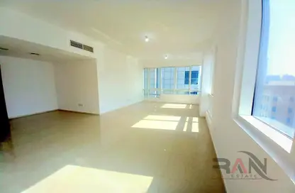 Apartment - 3 Bedrooms - 3 Bathrooms for rent in Global Tower - Electra Street - Abu Dhabi