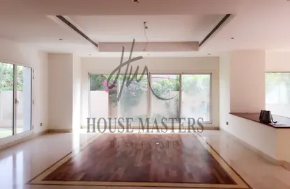 فيلا - 5 غرف نوم - 6 حمامات للايجار في فلل جميرا 3 - جميرا 3 - الجميرا - دبي