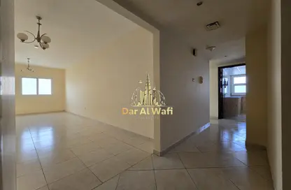 شقة - 2 غرف نوم - 3 حمامات للايجار في الحفيت تاور 6 - النهدة - الشارقة