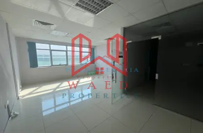 Office Space - Studio - 1 Bathroom for rent in Al Khabisi - Deira - Dubai