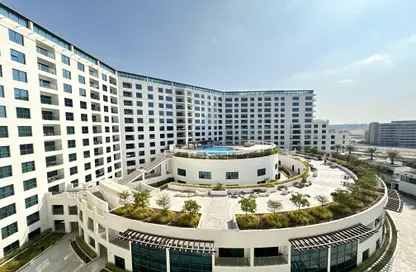 Apartment - 3 Bedrooms - 5 Bathrooms for rent in Al Zeina - Al Raha Beach - Abu Dhabi