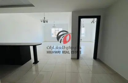 شقة - غرفة نوم - 2 حمامات للايجار في برج ربيعة - مجان - دبي لاند - دبي