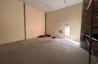 مستودع - استوديو - 1 حمام للايجار في المنطقة الصناعية رقم 12 - المنطقة الصناعية بالشارقة - الشارقة