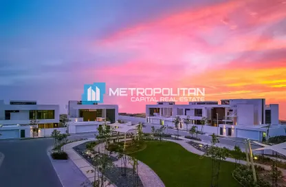 Villa - 4 Bedrooms - 6 Bathrooms for sale in West Yas - Yas Island - Abu Dhabi