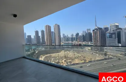 شقة - غرفة نوم - 1 حمام للايجار في زا باراجون لآي جي او - الخليج التجاري - دبي