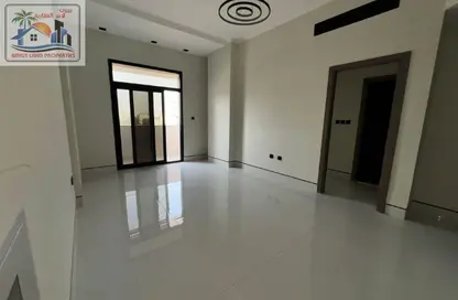 شقة - غرفة نوم - 2 حمامات للايجار في الفلاح - تجارية مويلح - الشارقة