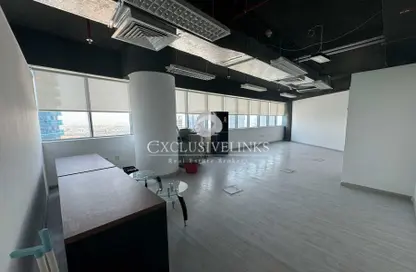 Office Space - Studio - 1 Bathroom for rent in Business Tower - Business Bay - Dubai