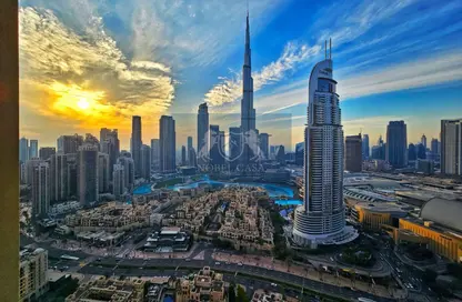 Apartment - 2 Bedrooms - 2 Bathrooms for rent in Burj Royale - Downtown Dubai - Dubai