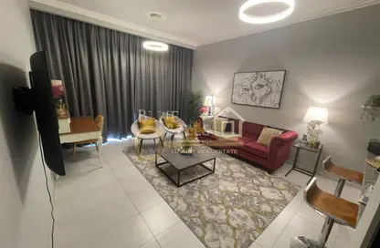 Apartment - 1 Bedroom - 2 Bathrooms for rent in Regent Court - Jumeirah Village Circle - Dubai