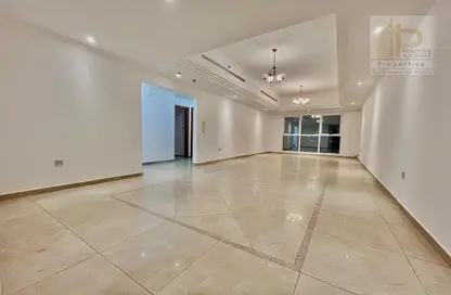 Apartment - 3 Bedrooms - 5 Bathrooms for rent in Metro Building - Al Barsha 1 - Al Barsha - Dubai