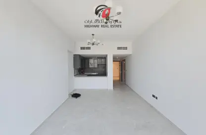 Apartment - 1 Bedroom - 2 Bathrooms for rent in Sama Al Jaddaf - Al Jaddaf - Dubai