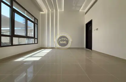 شقة - 1 حمام للايجار في شارع المطار - أبوظبي