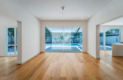 Villa - 5 Bedrooms - 6 Bathrooms for rent in Meadows 2 - Meadows - Dubai